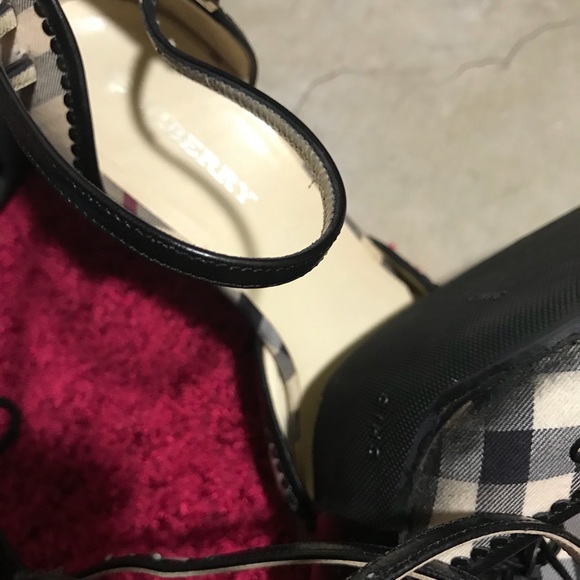 Vintage Burberry heels - Picture 3 of 3